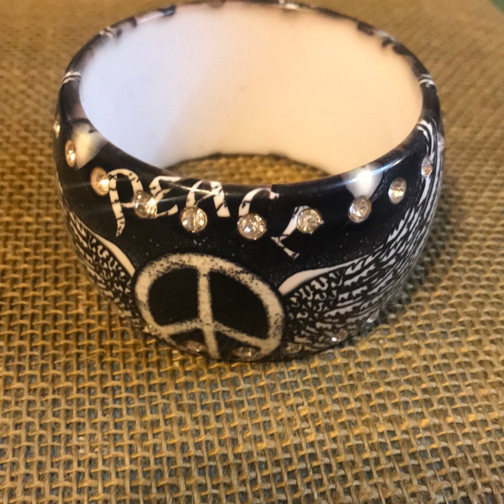 Peace sign big bangle
